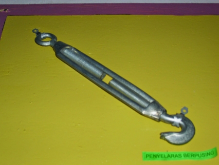 Pelaras Berpusing